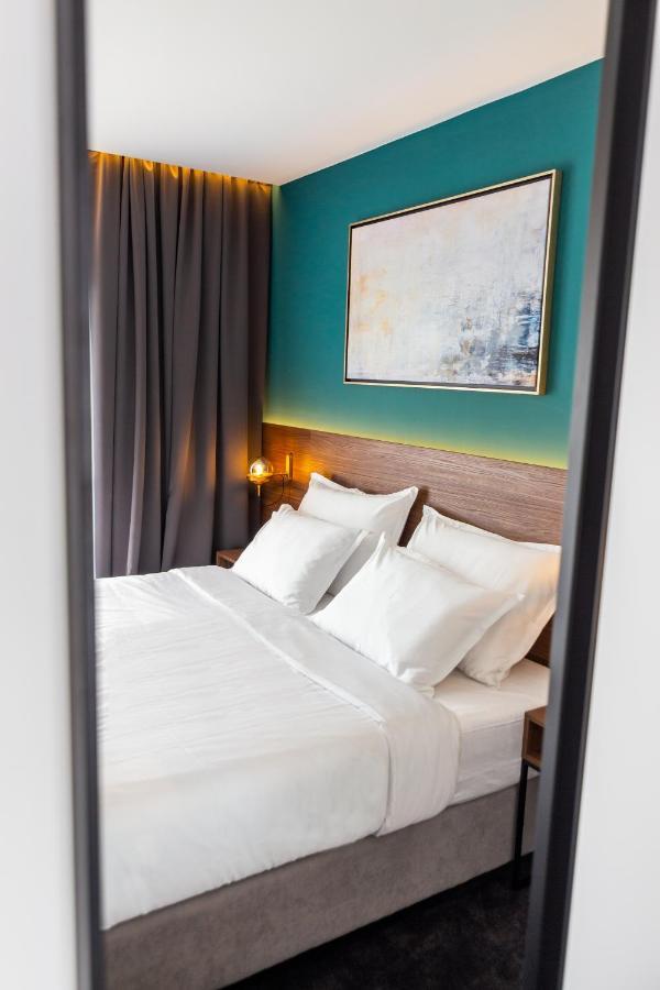 Boutique Rooms 76 Имотски Экстерьер фото