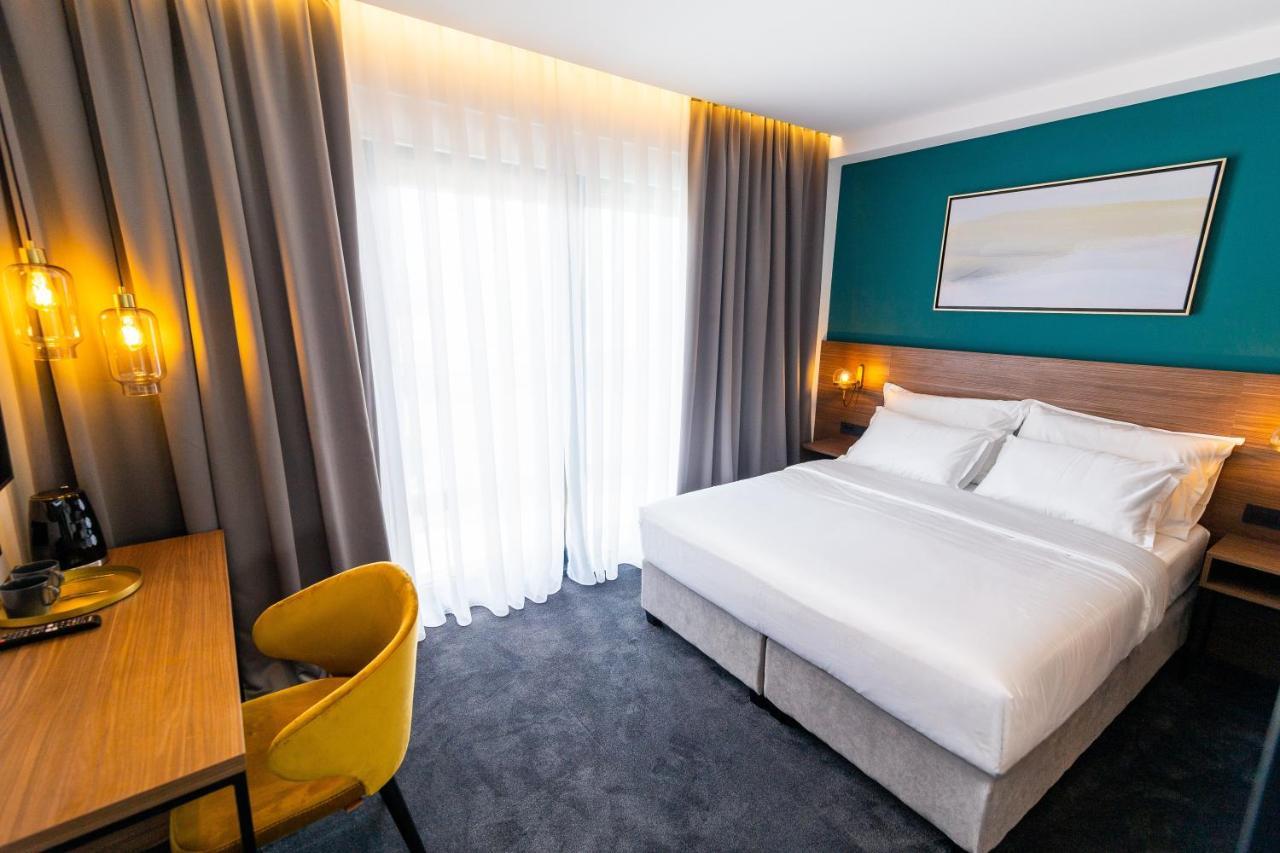 Boutique Rooms 76 Имотски Номер фото