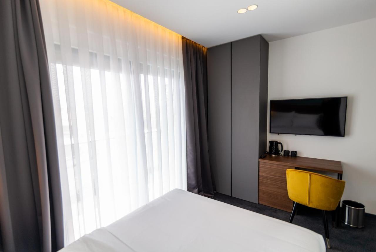 Boutique Rooms 76 Имотски Экстерьер фото