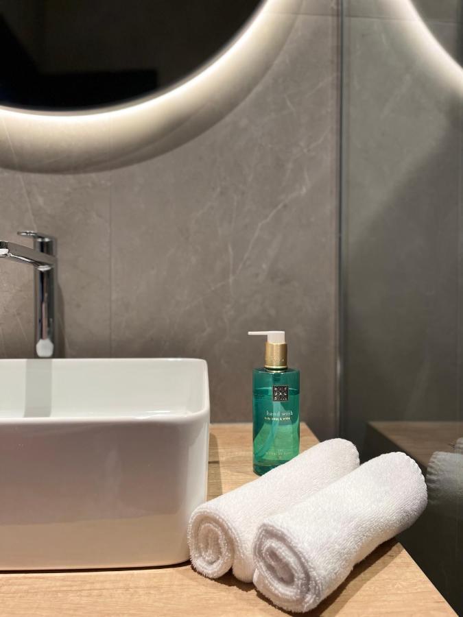 Boutique Rooms 76 Имотски Экстерьер фото