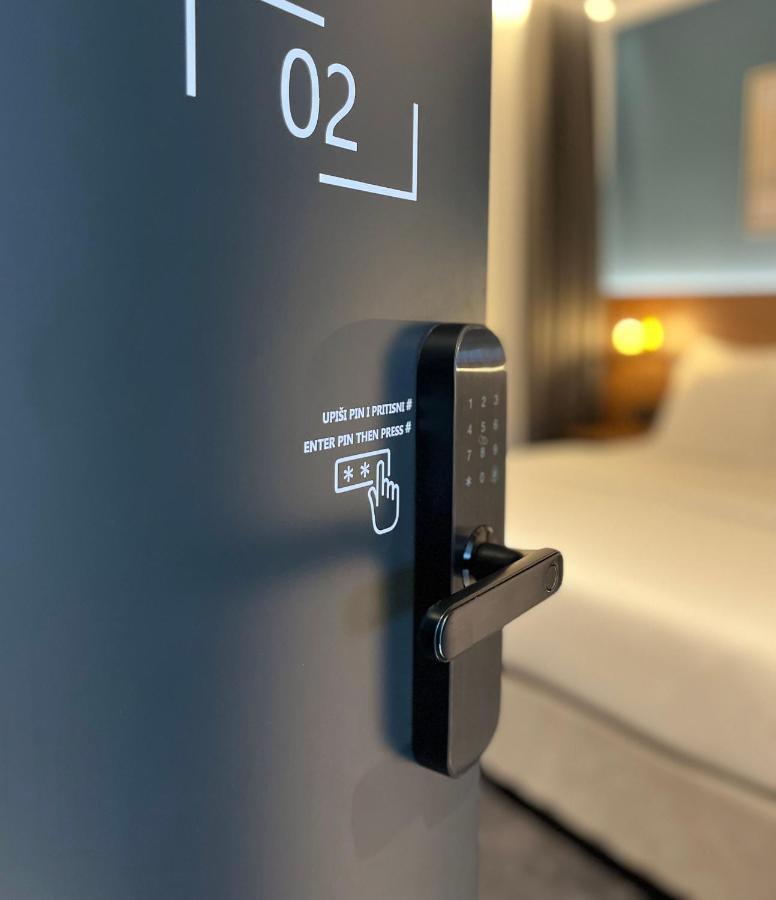 Boutique Rooms 76 Имотски Экстерьер фото